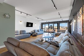 Liv MTL - Plaza