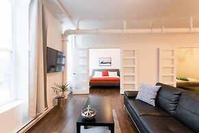 Amazing Plateau Loft Steps Away From Mount-royal