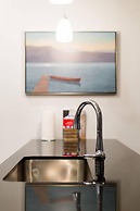 Amazing Plateau Loft Steps Away From Mount-royal