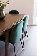 Brand New 3 Bedroom With Rooftop Patio