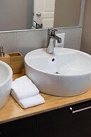 Brand New 3 Bedroom With Rooftop Patio