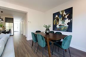 Brand New 3 Bedroom With Rooftop Patio