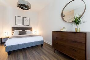 Brand New 3 Bedroom With Rooftop Patio