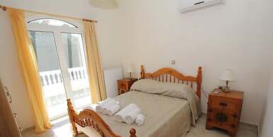 Spacious 5 Bed Villa With Pool in Kefalonia