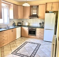 Spacious 5 Bed Villa With Pool in Kefalonia