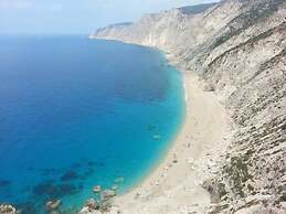 Spacious 5 Bed Villa With Pool in Kefalonia