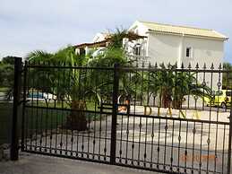 Spacious 5 Bed Villa With Pool in Kefalonia