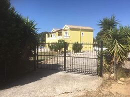 Spacious 5 Bed Villa With Pool in Kefalonia