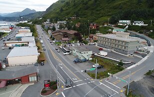Kodiak Compass Suites