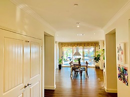 Grand Gippsland Home Sleeps Up To 28