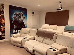 Grand Gippsland Home Sleeps Up To 28