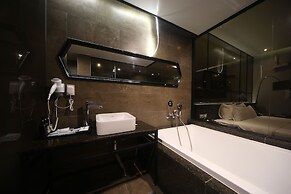 Brown Dot Hotel Beomil