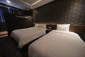 Brown Dot Hotel Beomil