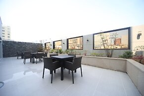 Brown Dot Hotel Beomil