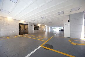 Brown Dot Hotel Beomil