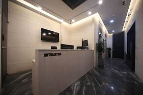 Brown Dot Hotel Beomil