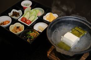 Zenkoji Temple Yakuoin