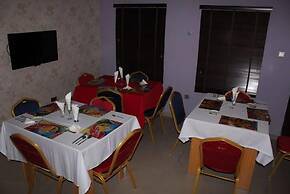 Ayoluyem Hotel