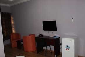 Ayoluyem Hotel