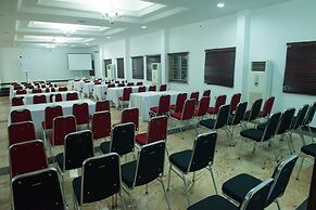 Ayoluyem Hotel