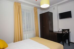 Sunny Hotel