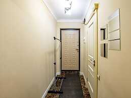 Apartment - Artsymovicha 5k1