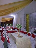 Gold Crown Hotel