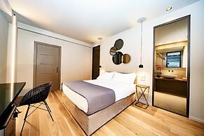 Elite Accommodations & Hydromassage Pool