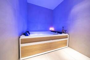 Elite Accommodations & Hydromassage Pool