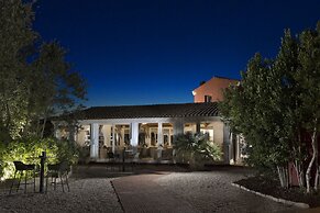 Li Neuli Country Club