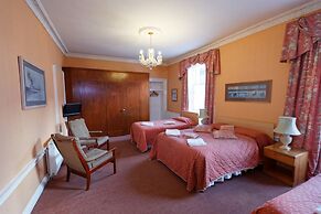 Averon  Guest House