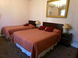 Averon  Guest House