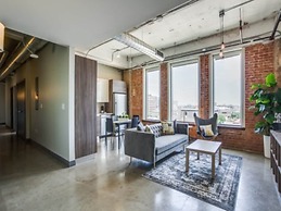 Downtown Luxury Lofts By RBA Living