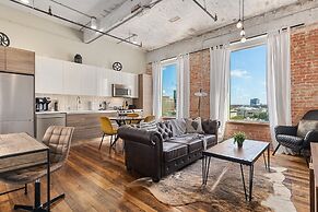 Downtown Luxury Lofts By RBA Living