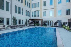 Downtown Luxury Lofts By RBA Living