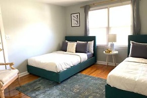 Cozy family-style Buckhead Bungalow