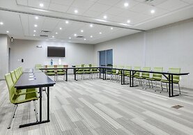 Holiday Inn Express Kermit by IHG