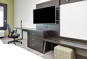 Holiday Inn Express Kermit by IHG