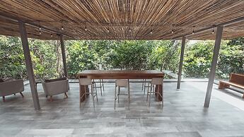 MBH Maya Bacalar Hotel Boutique