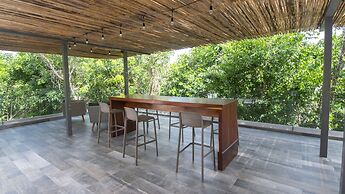 MBH Maya Bacalar Hotel Boutique