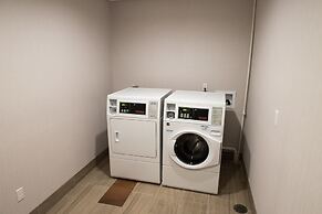 Holiday Inn Express And Suites Warsaw - E Center by IHG