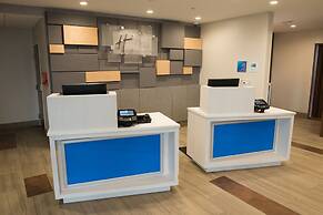 Holiday Inn Express And Suites Warsaw - E Center by IHG
