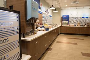 Holiday Inn Express And Suites Warsaw - E Center by IHG