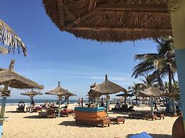 Kunta Kinteh Beach Complex