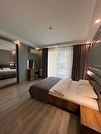 On4 Rooms & Suites