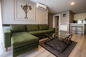 On4 Rooms & Suites