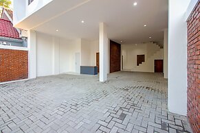 Super OYO 1319 88 Exclusive Guesthouse