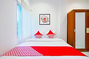 Super OYO 1319 88 Exclusive Guesthouse
