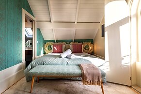 Harbour Inn Design Townhouse