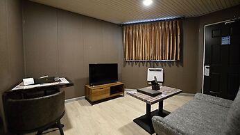 Regal Residency